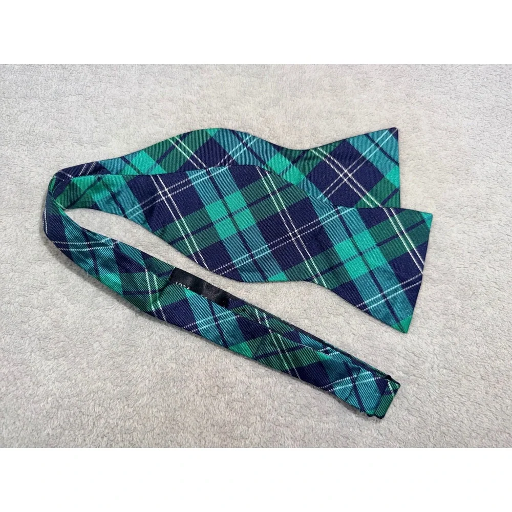 Tommy Hilfiger Mens Green Navy Blue Plaid 100% Silk Self-Tie Bow Tie Adjustable